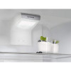Холодильник с морозильной камерой Electrolux ENC2813AOW