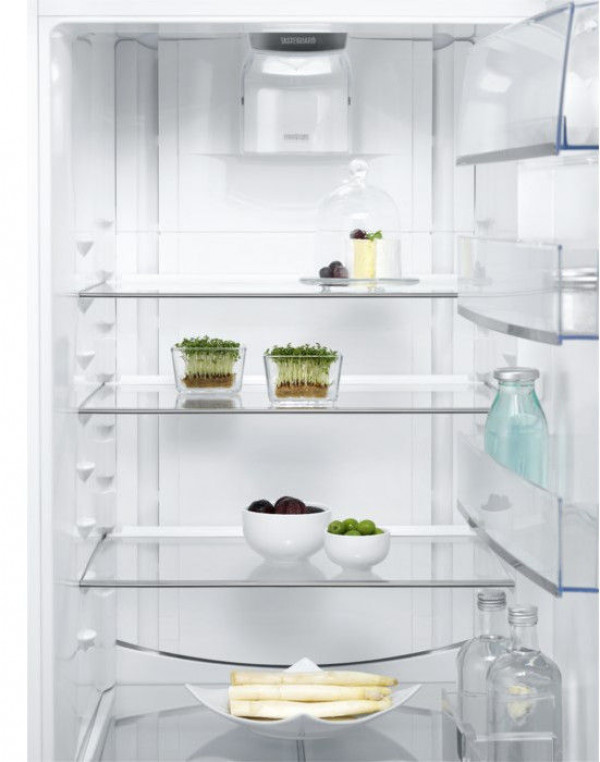 Холодильник Electrolux EN93489MX