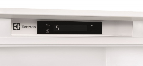 Холодильник с морозильной камерой Electrolux ENC2854AOW