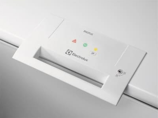 Морозильный ларь Electrolux EC3201AOW