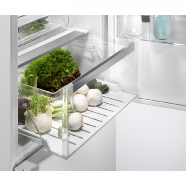 Холодильник Electrolux EN93852KW