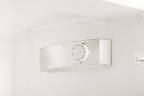 Холодильник Electrolux ERN92201AW