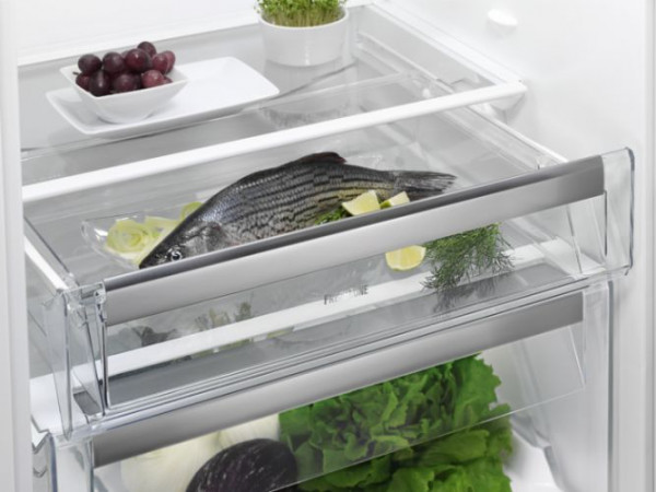 Холодильник Electrolux EN3889MFW