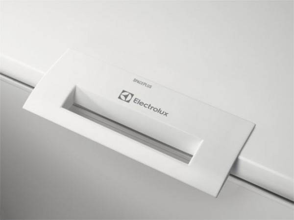 Морозильный ларь Electrolux EC2200AOW2