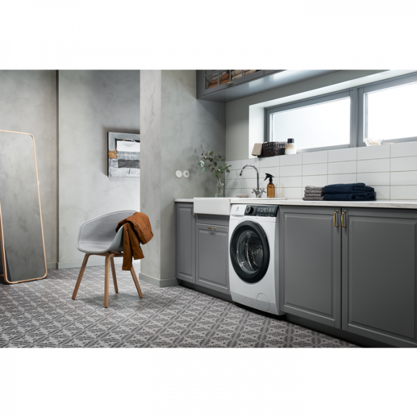 Стиральная машина с сушкой Electrolux EW7WR4684W
